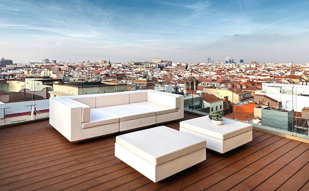 City Duplex, 3 Bedrooms, Terrace, City View - Photo 13