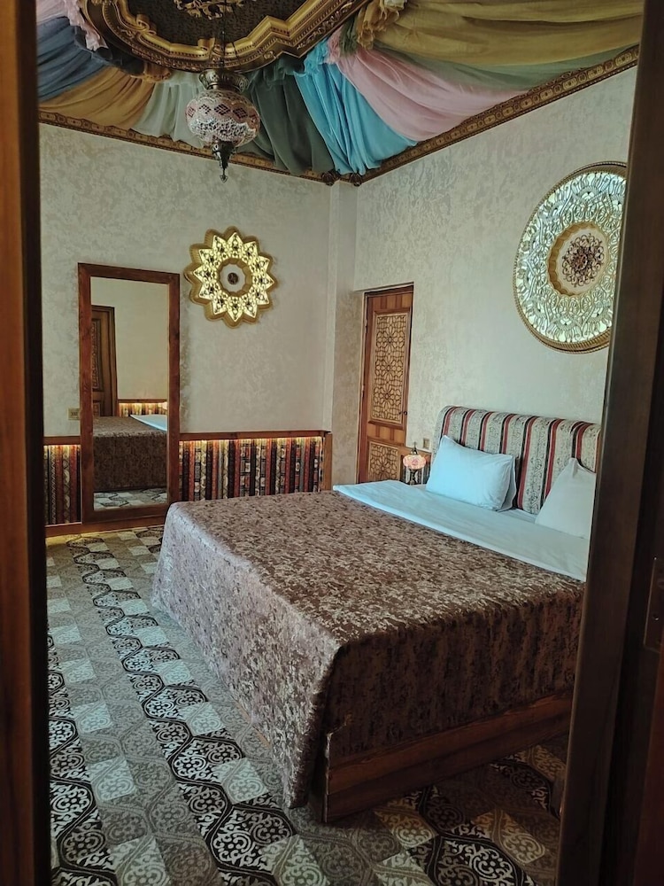 Signature Triple Room, Kitchenette