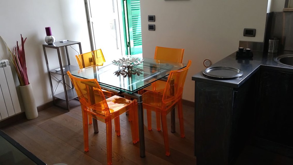Penthouse, 2 Bedrooms, Terrace, Lake View - Photo 7