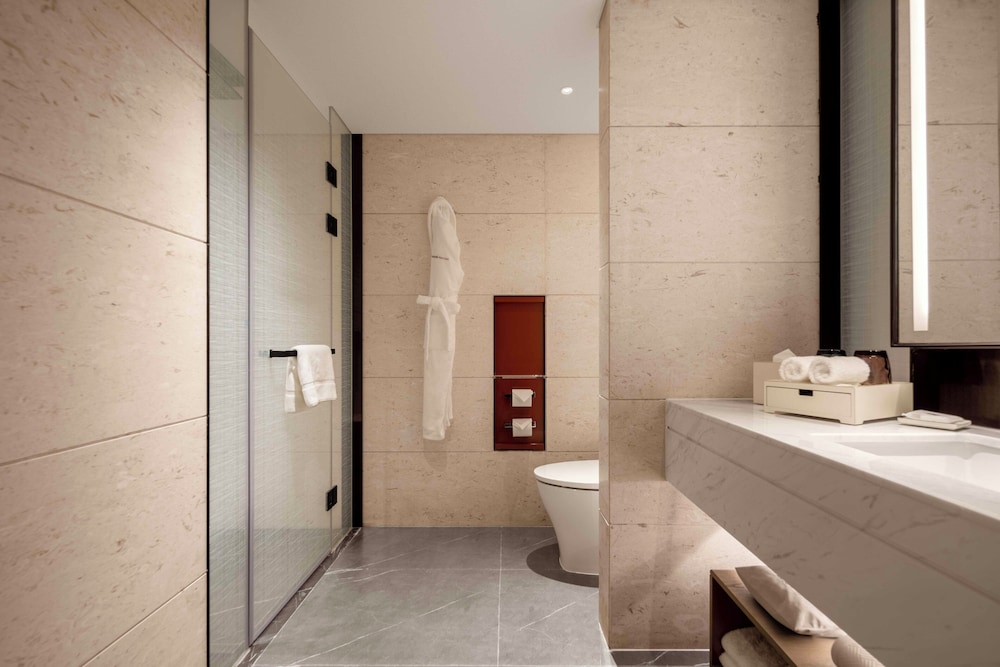 Swiss, Room, 2 Twin Beds, City View - Photo 4