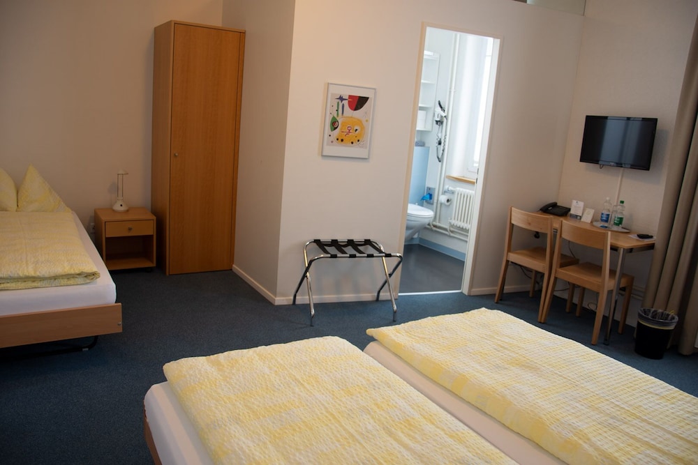 Standard Triple Room photo 2