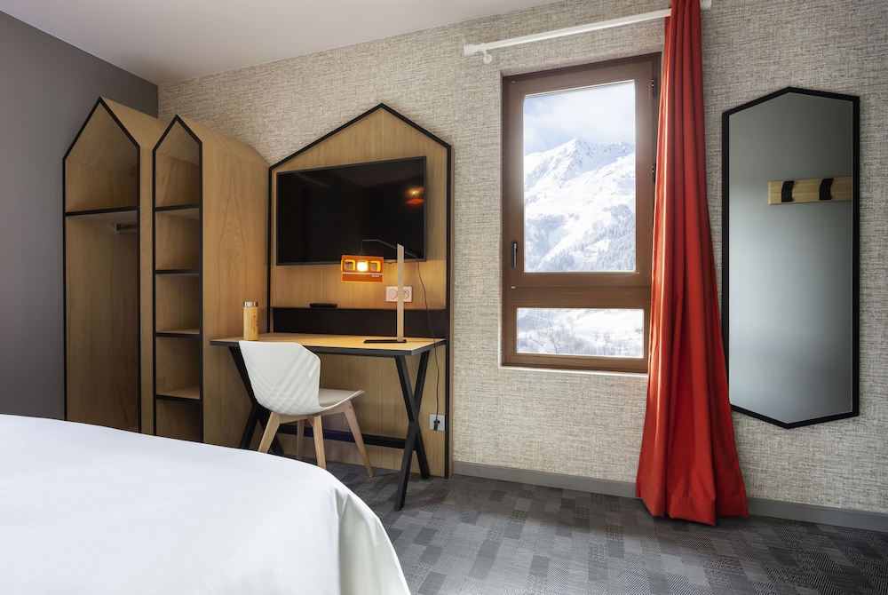 Junior Duplex, 1 Queen Bed with Sofa bed, Mountain View (Iseran Mezzanine) - Photo 6