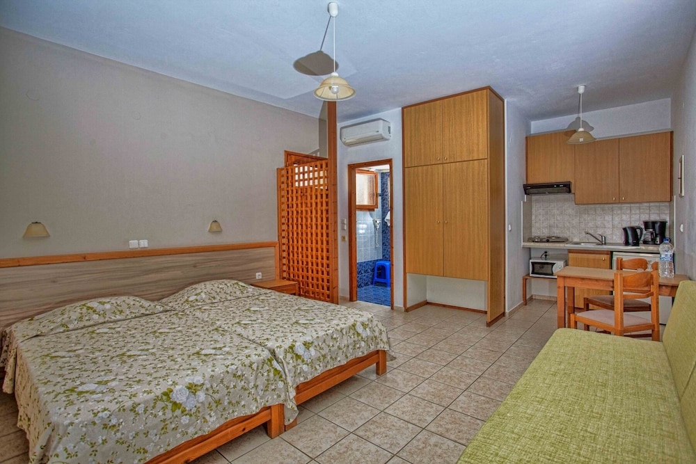 Studio, Partial Sea View (2-3 Adults) photo 3
