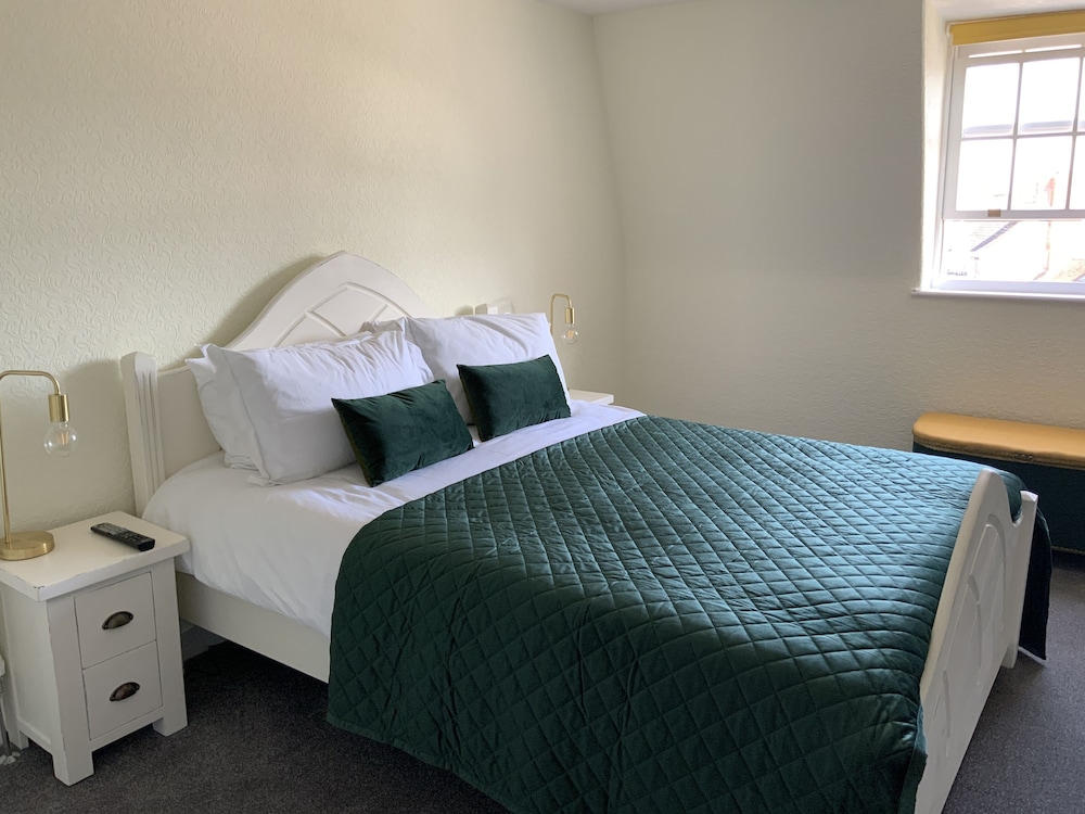 Superior Double Room, Ensuite (King Bed) photo 2