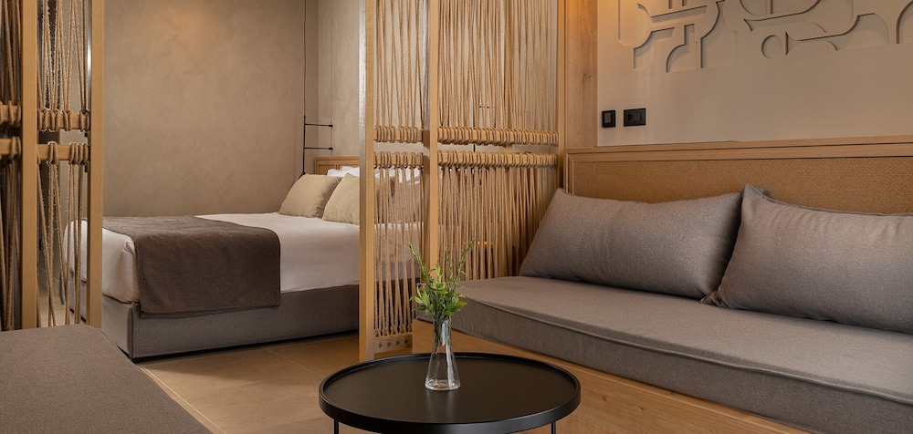 Junior Suite Courtyard