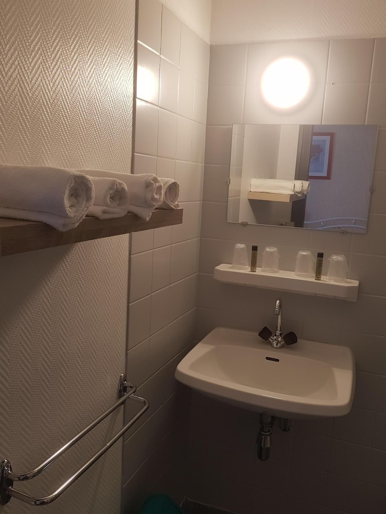 Standard Quadruple Room photo 2