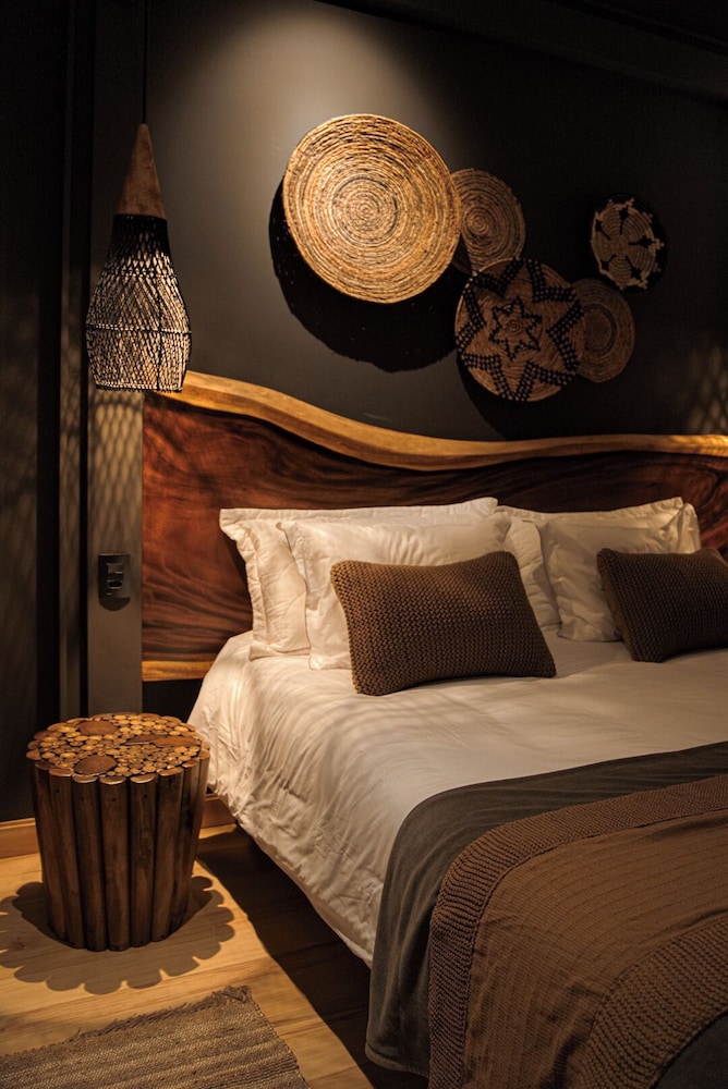 Deluxe Double Room, 1 King Bed, City View photo 3