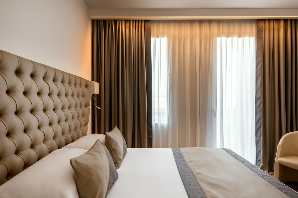 Comfort Suite, 1 Queen Bed - Photo 19