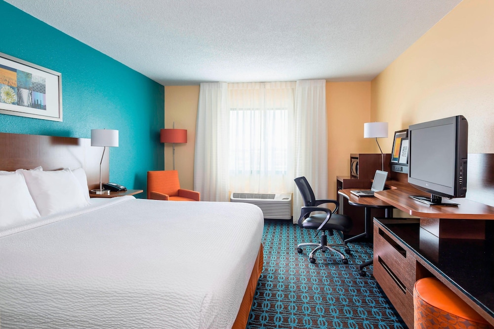 Room, 1 King Bed (Hearing Accessible) photo 3