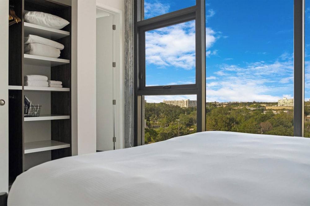 2 Bedroom, Deluxe photo 3