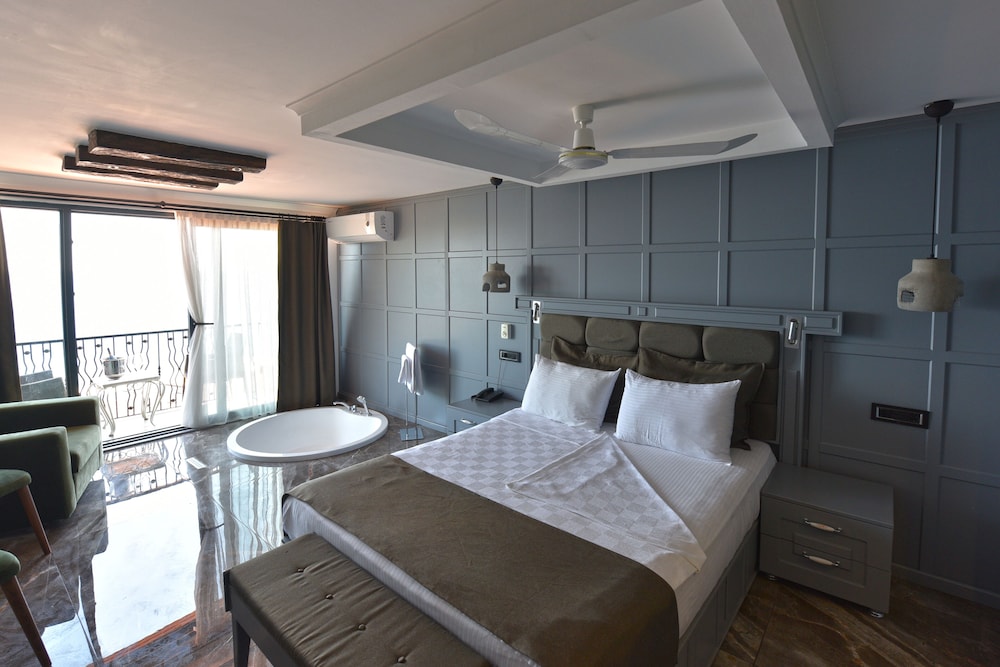 Deluxe Penthouse, 1 Bedroom, Balcony, Sea View photo 1