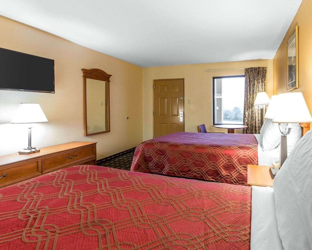 Standard Room, 2 Double Beds, Non Smoking - Photo 2