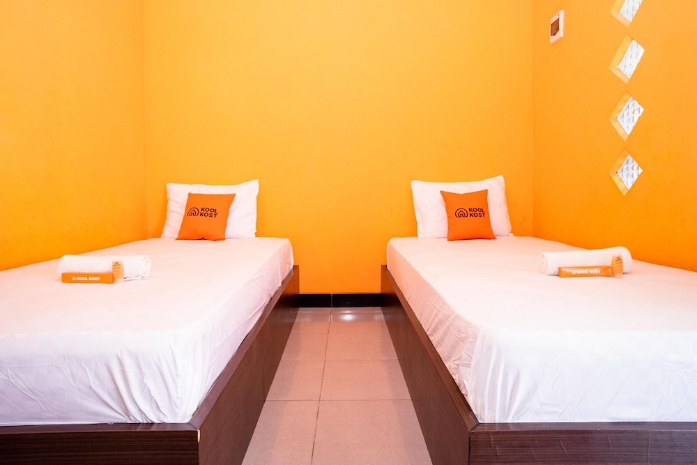 Standard Twin Room (With A/C) - Photo 5