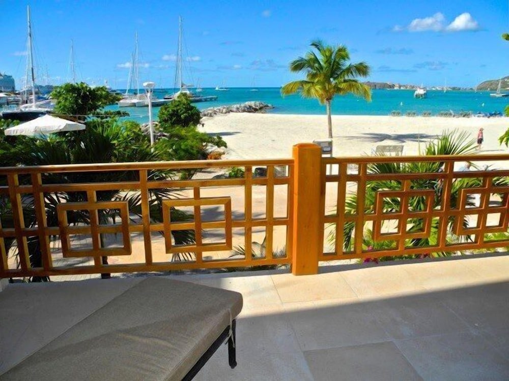 Suite, Beach View photo 3