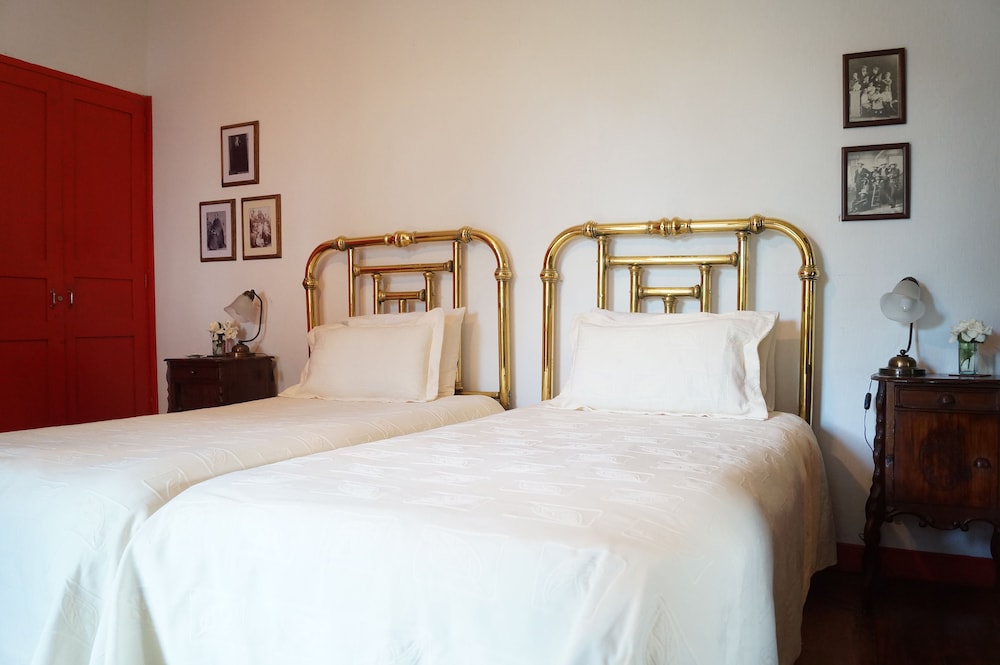 Junior Double Room, 1 Bedroom, Private Bathroom photo 1