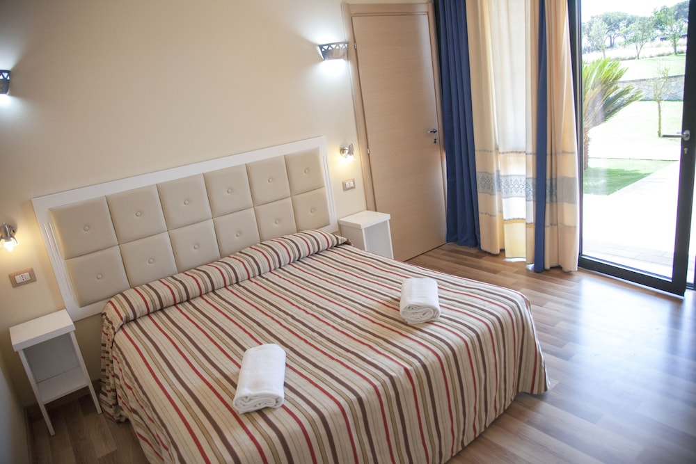 Standard Double Room - Photo 5