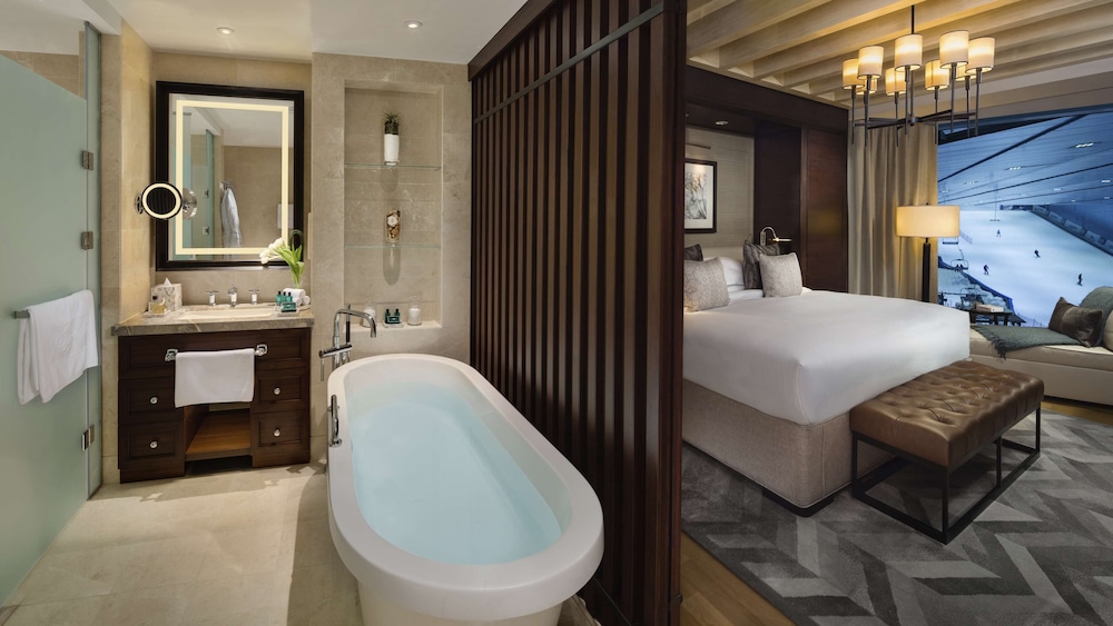Duplex Aspen Ski Chalet - Access to Snow Park in Ski Dubai for 2, Private Butler, Lounge Access