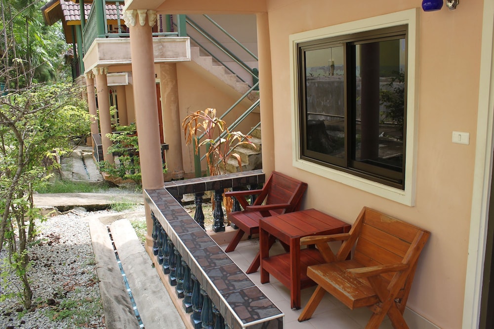 Standard Bungalow with Garden View photo 3