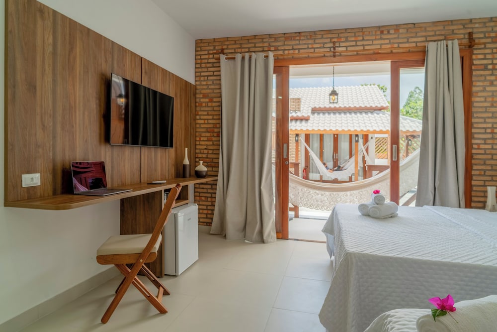 Deluxe Triple Room, Balcony photo 1