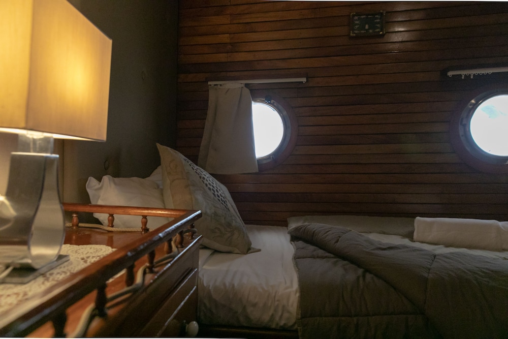 Superior Room, 1 Double Bed, Non Smoking, Sea View photo 1