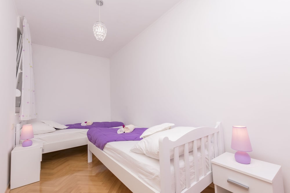 Apartment (A1)