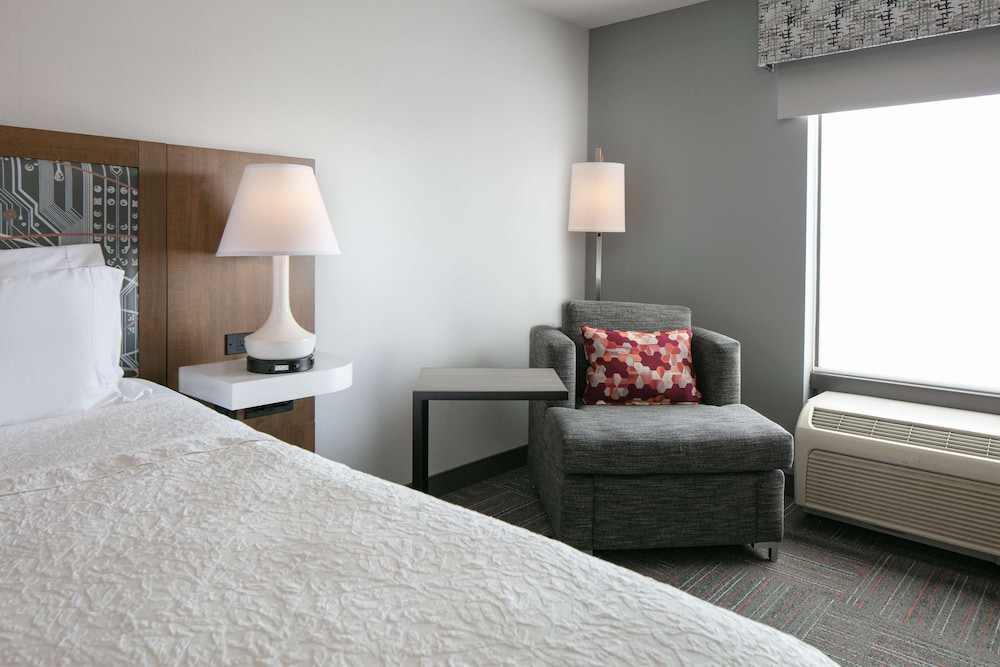 Room, 2 Queen Beds, Accessible, Non Smoking - Photo 6