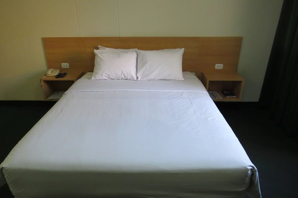 Superior Single Room, 1 King Bed photo 1
