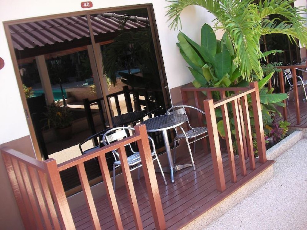 Bungalow, 1 King Bed, Pool Access, Pool View photo 3