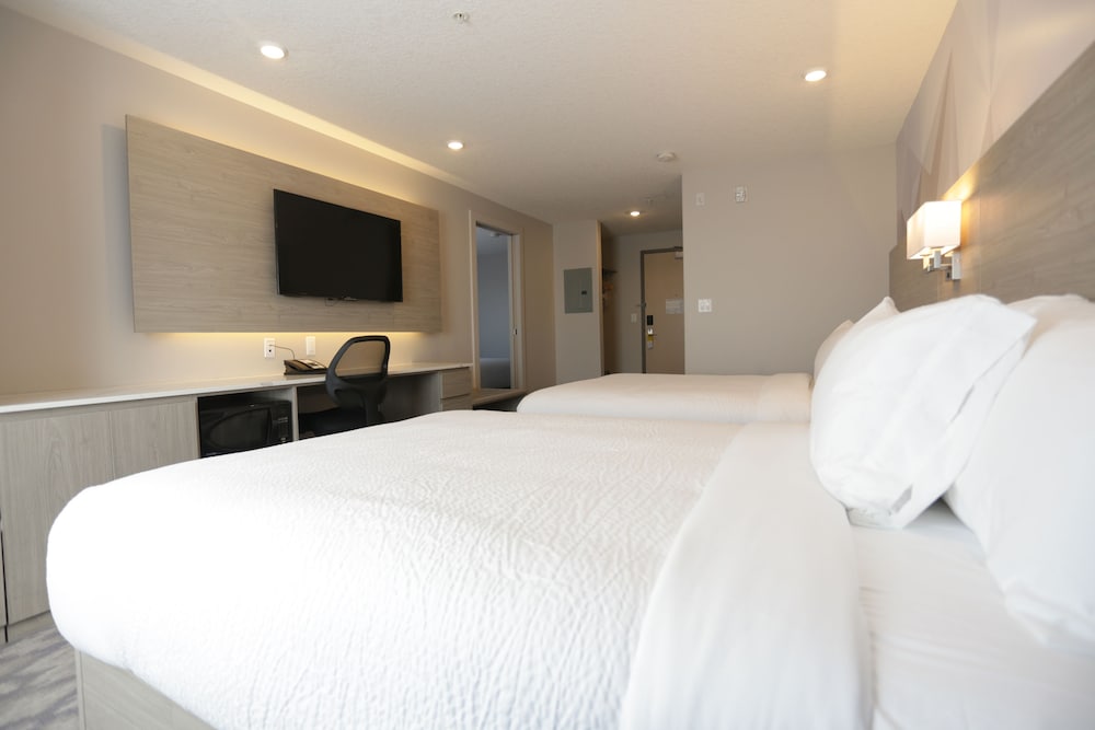 Family Suite, Multiple Beds photo 2