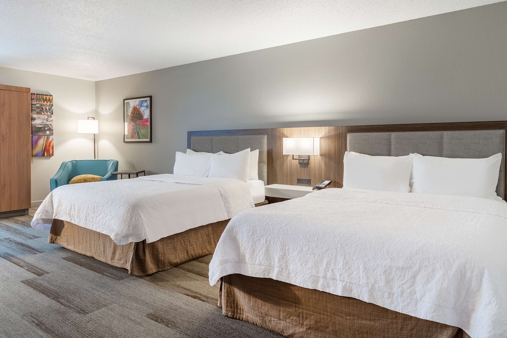 Room, 2 Queen Beds, Accessible, Bathtub (Mobility & Hearing) - Photo 2