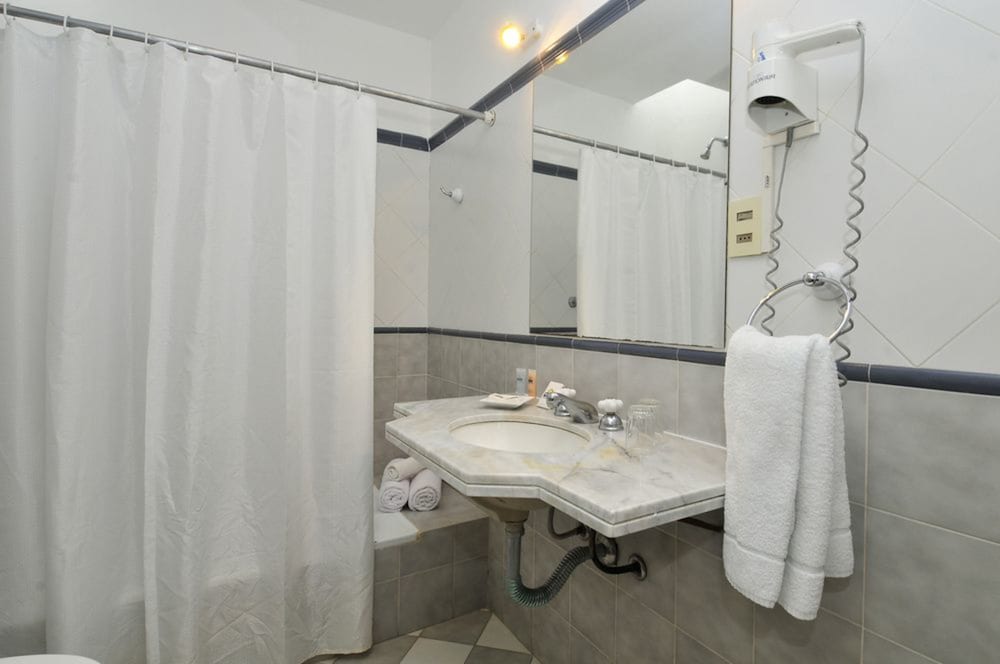 Superior Room, 1 Queen Bed - Photo 6