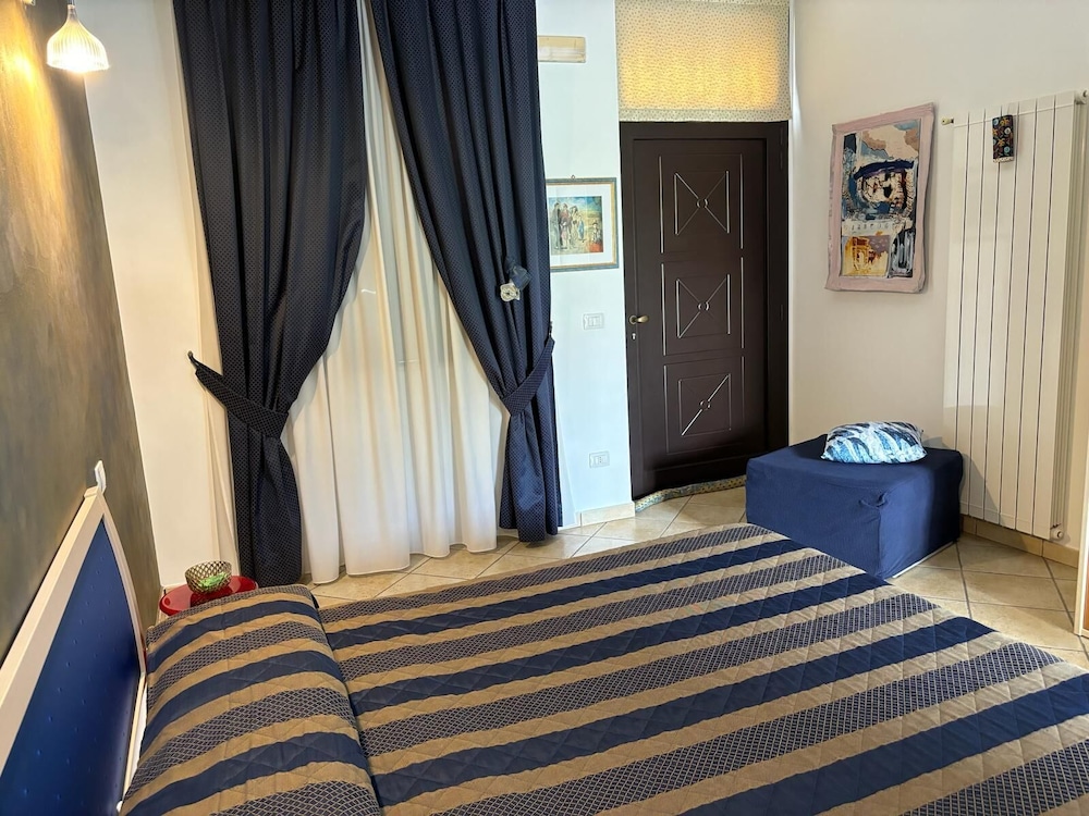 Comfort Room photo 2