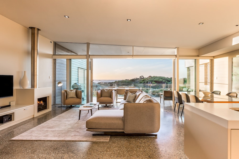 2 Bedroom Beach House