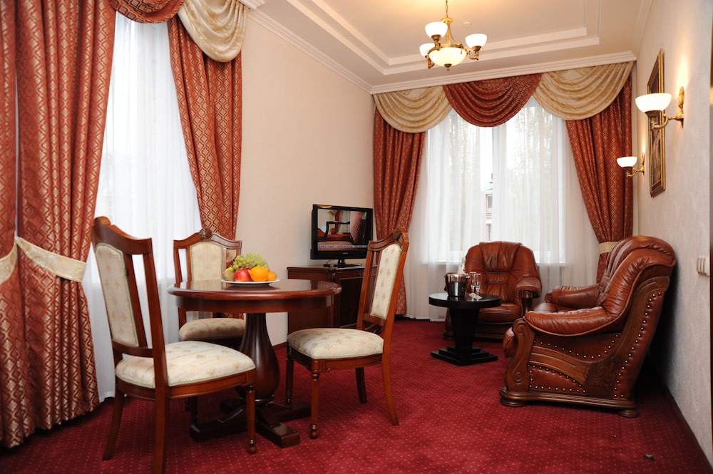 Luxury Suite photo 3