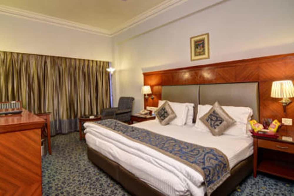 Deluxe Room, 1 Double Bed, Non Smoking - Photo 2