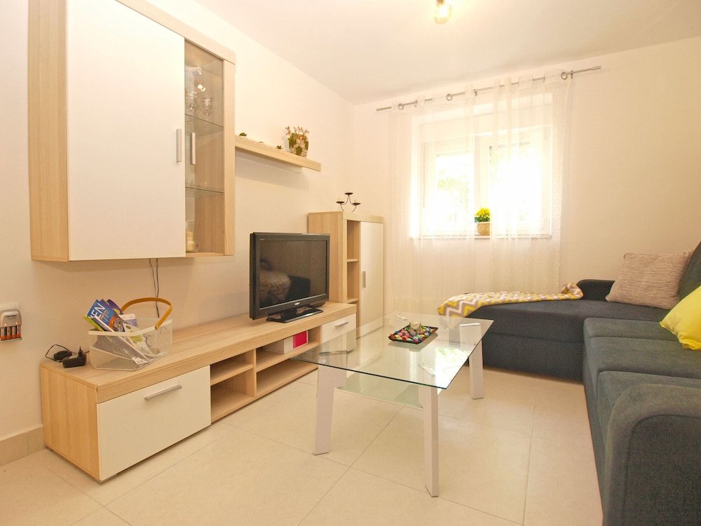 Standard House, 2 Bedrooms (0401)