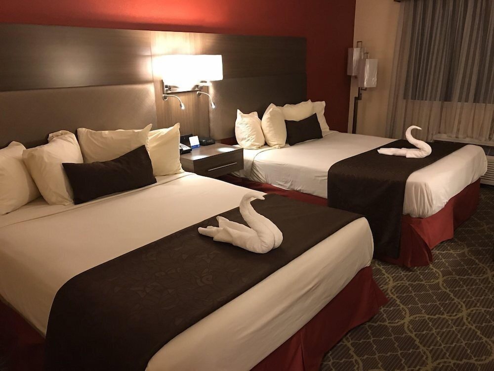 Standard Room, 2 Queen Beds, Non Smoking photo 1