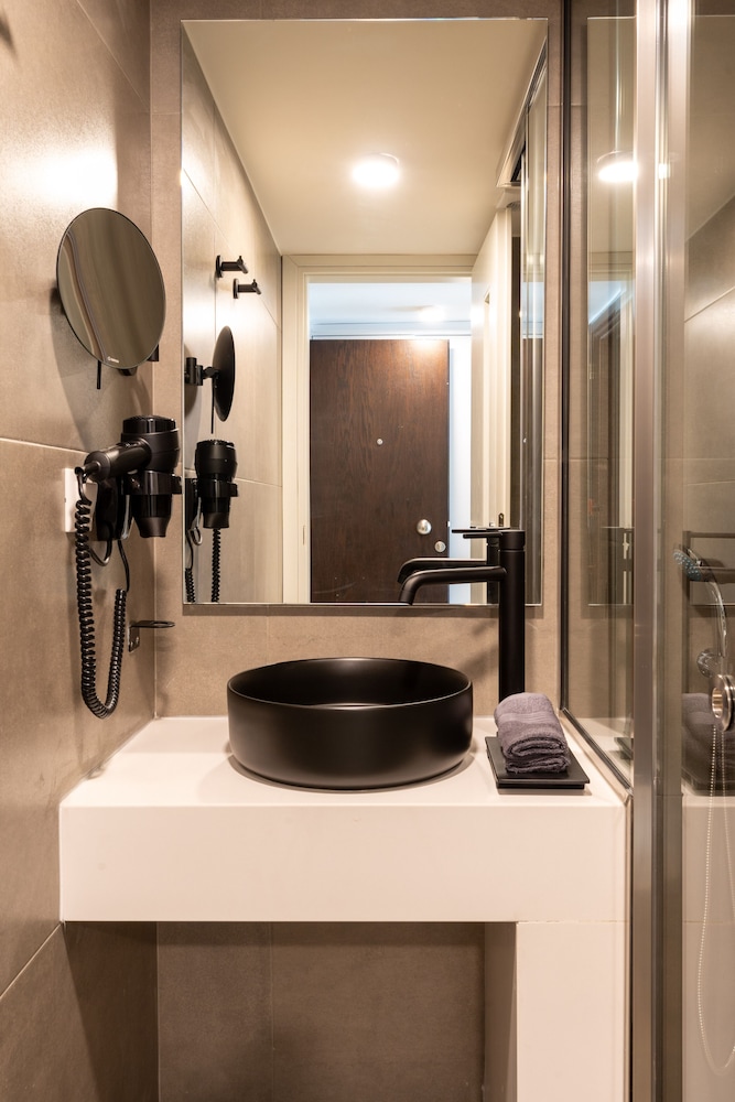 Deluxe Studio Apartment With Attic photo 3