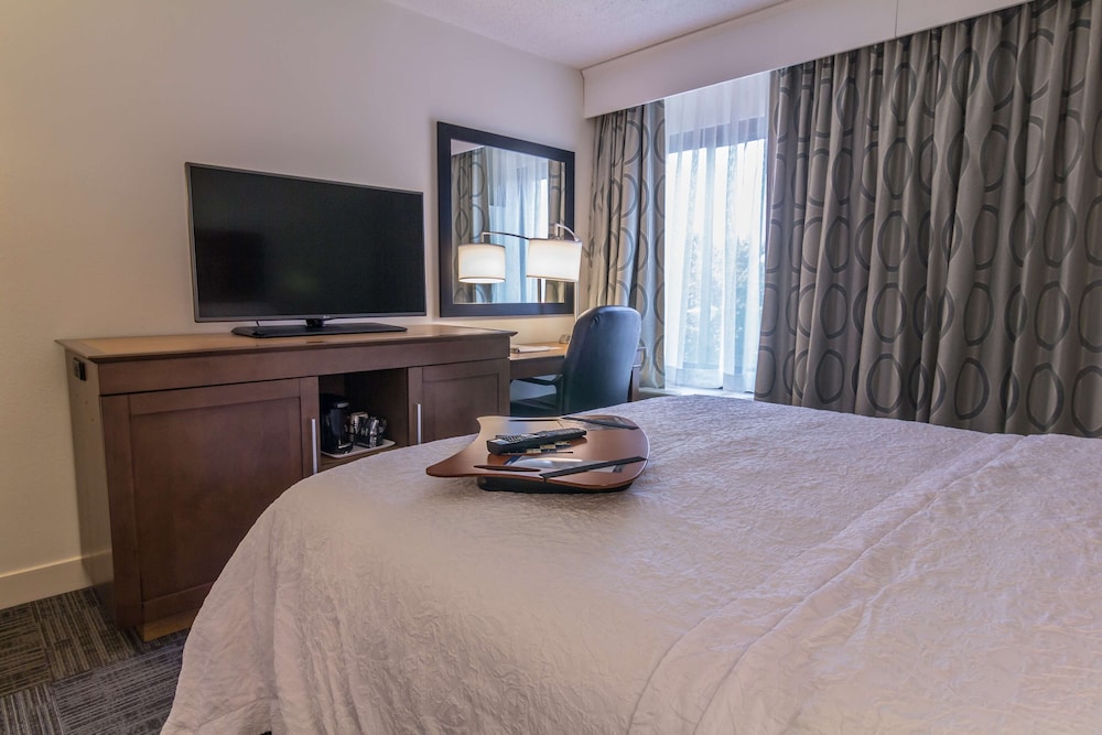 Room, 1 Queen Bed, Non Smoking - Photo 1