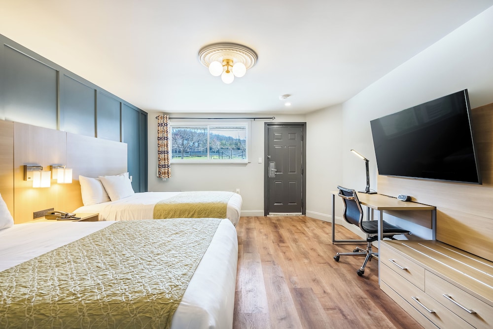 Standard Room, 2 Double Beds, Smoking - Photo 5