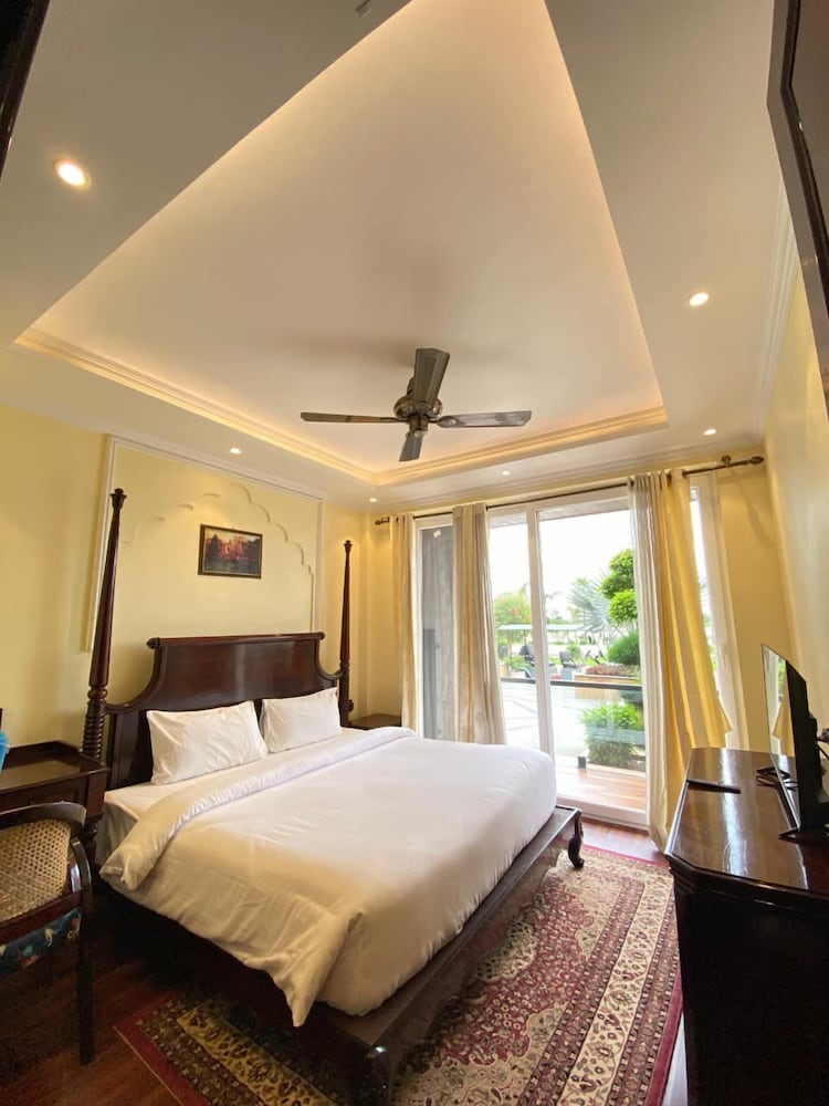 Ganga Royale Sunset Suite