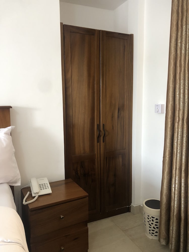 Room photo 2