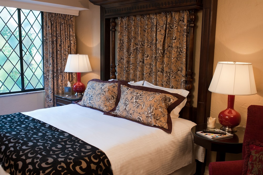 Royal Room, 1 King Bed - Photo 6