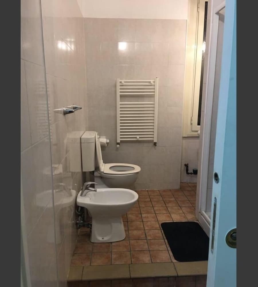 Shared Dormitory, 1 Twin Bed
