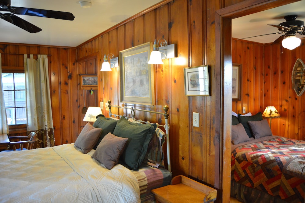 Cabin, 2 Bedrooms (Riverstone) photo 3
