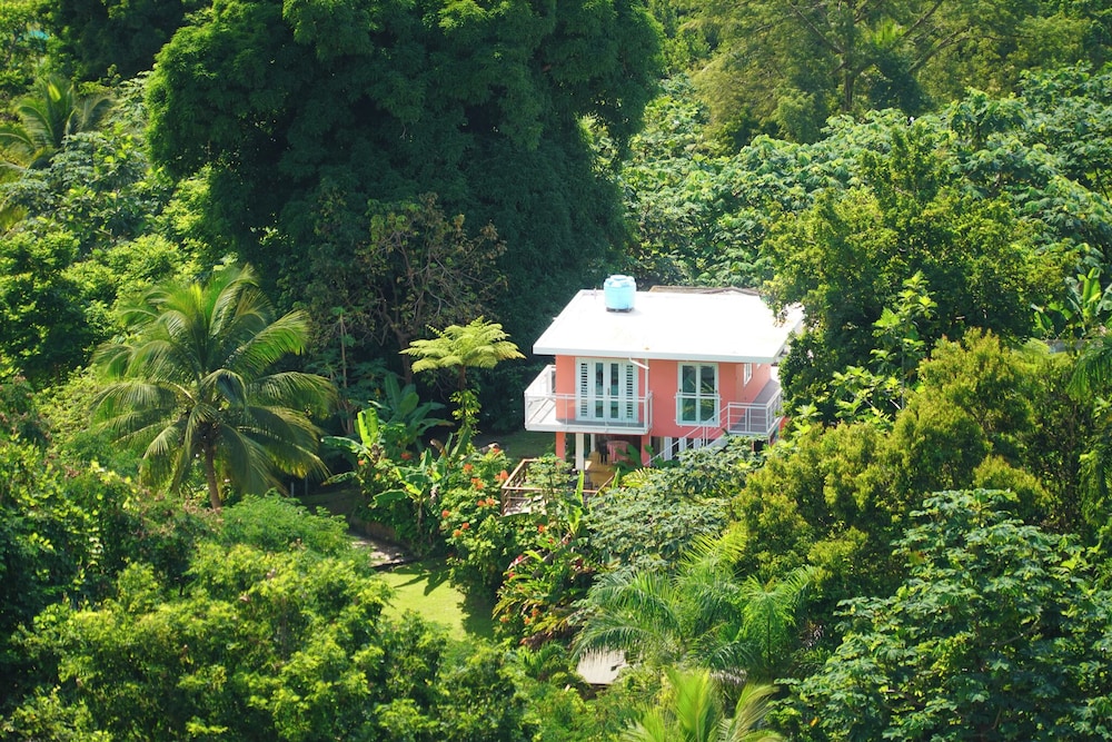 El Yunque Waterfall Romantic Stay photo 2
