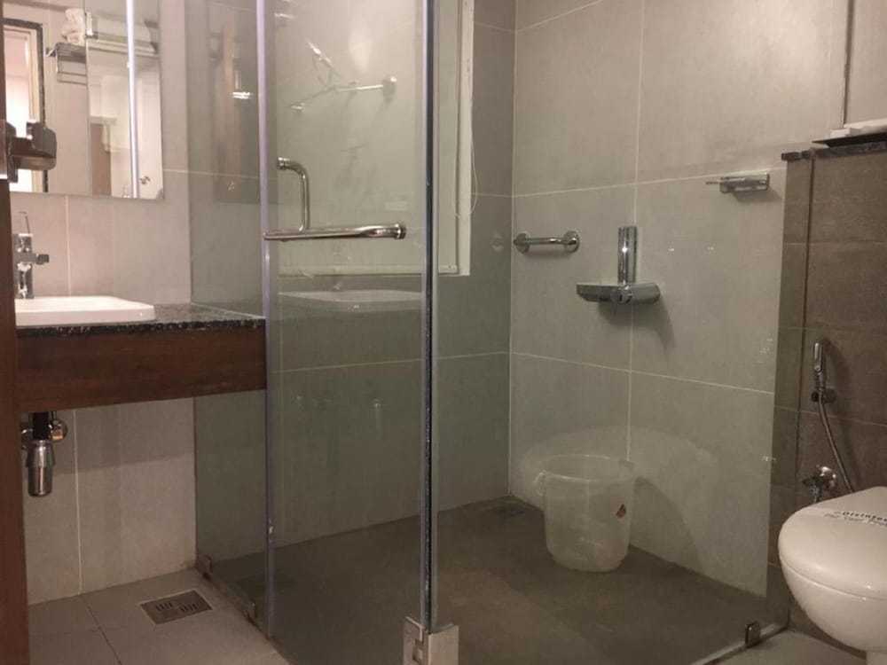 Executive Room - Photo 22