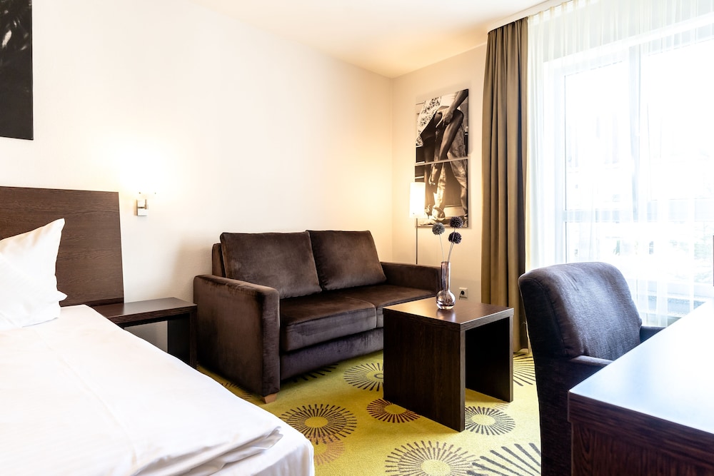 Double Room (Extra Large) photo 2
