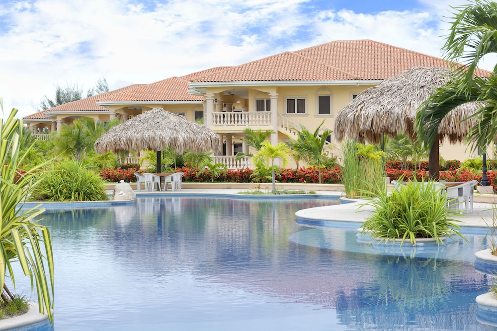 Villa, Family Lake