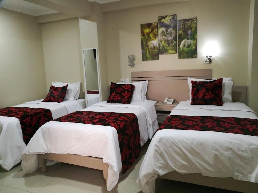 Basic Triple Room photo 1